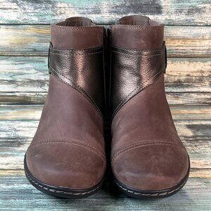 Clarks Boot Womens Sz 8M Brown Leather Ankle Zip Comfort Wedge Round Toe Dress